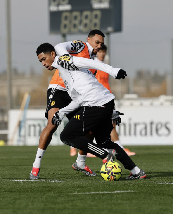 克罗地亚轻取瑞士,贝林厄姆点燃赛场 克罗地亚轻取瑞士,贝林厄姆点燃赛场