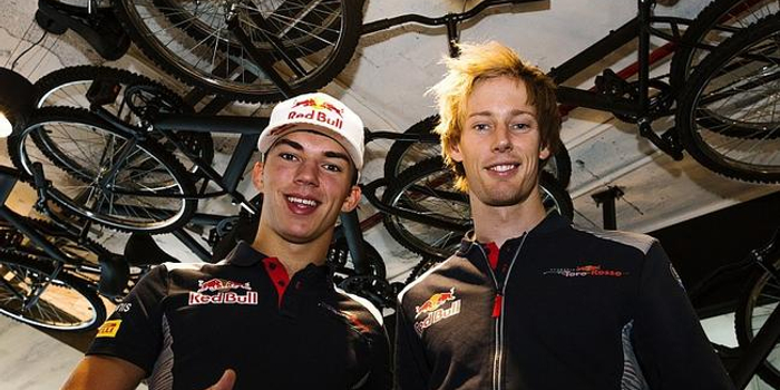 威廉姆斯翻盘红牛二队,塞恩斯扛起全队 威廉姆斯翻盘红牛二队,塞恩斯扛起全队