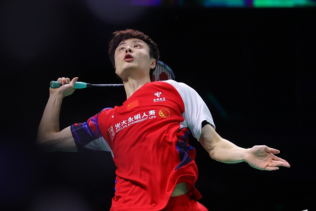 印尼羽毛球队鏖战印度羽毛球队，李宗伟三分雨点燃全场