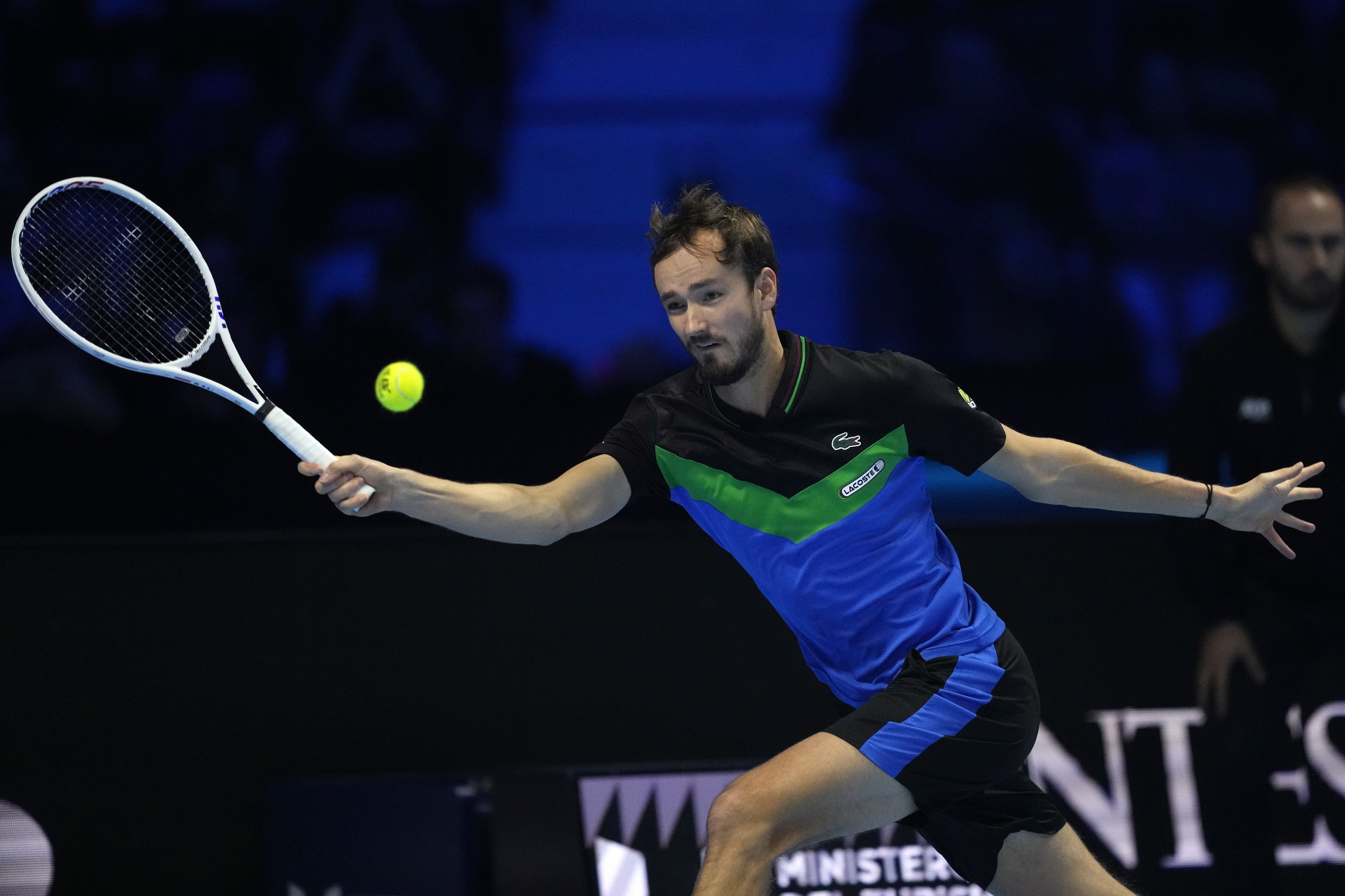 日本网球队强势世界网球队，梅德韦杰夫关键制胜