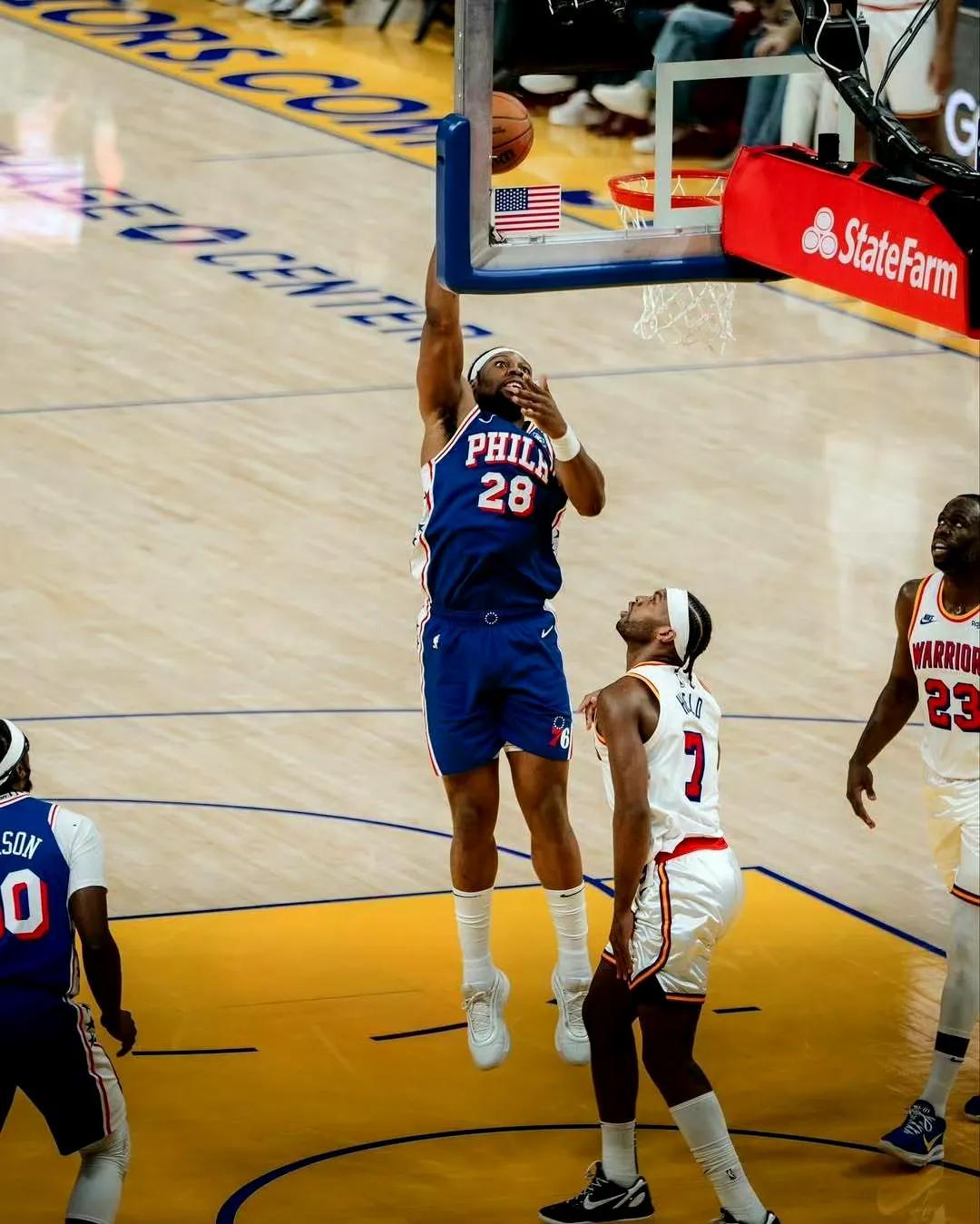 勇士绝杀波兰男篮,福克斯一己之力扛起全队 勇士绝杀波兰男篮,福克斯一己之力扛起全队