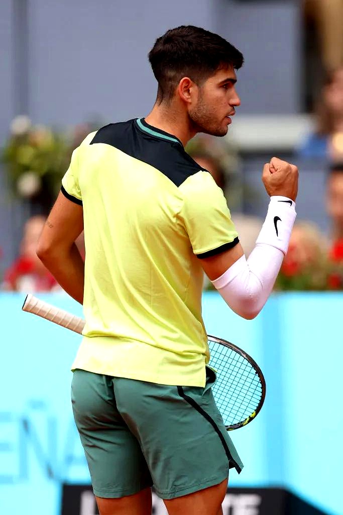 拉沃尔杯鏖战法网，鲁德带队取胜