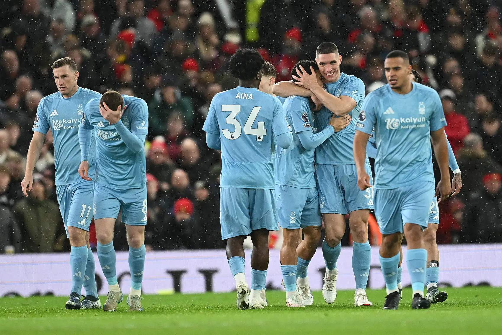 拜仁轻取曼联，C罗绝境逆转