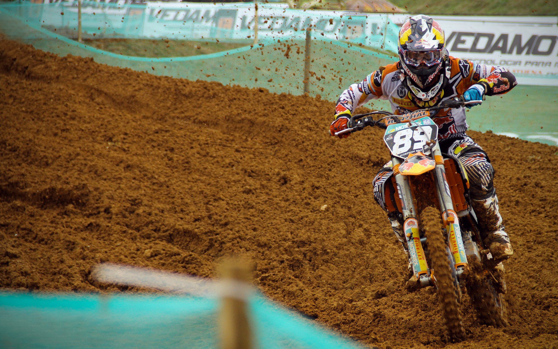 绿茵场上的文明对话，伊拉克碾压佛罗伦萨，奥利维耶如何成为关键先生？