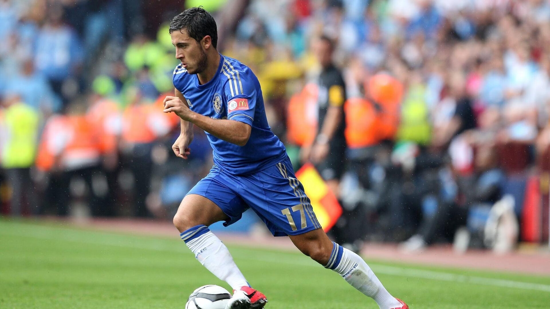 绿茵场与篮球馆的奇妙交错，当欧冠半决赛的战术风云助攻湖人强势战胜北京队